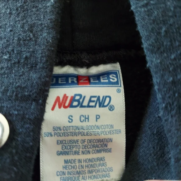 Hoddie - Picture 3 of 3